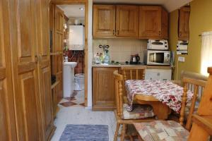 Nhà bếp/bếp nhỏ tại Ibituba Vendéglak