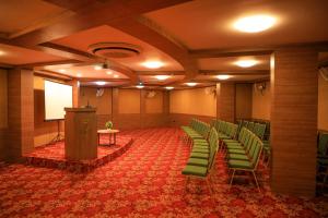 Posezení v ubytování Hotel Sky Sierra Wayanad + 37 fotografií