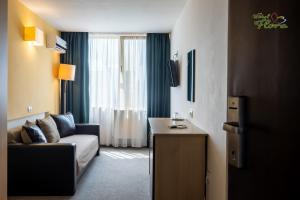 Posezení v ubytování Hotel Flora