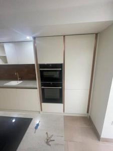 Kjøkken eller kjøkkenkrok på Charming 5 Bed - Leytonstone E11