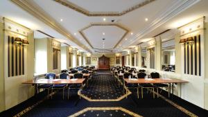 The business area and/or conference room at Hotel Diament Bella Notte Katowice - Chorzów