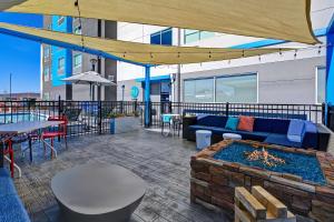 Rõdu või terrass majutusasutuses Tru By Hilton Tahlequah, Ok