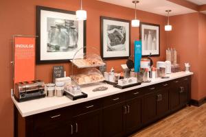 a counter in a room with aasteryasteryasteryasteryasteryasteryasteryasteryastery at Hampton Inn Kanab in Kanab