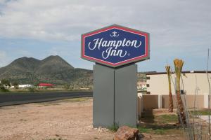 Certifikát, hodnocení, plakát nebo jiný dokument vystavený v ubytování Hampton Inn Alpine