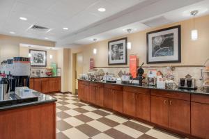 a restaurant with a buffet line with a counter at Hampton Inn & Suites Arcata in Arcata