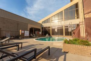 Bazén v ubytování DoubleTree by Hilton Dallas/Richardson nebo v jeho okolí
