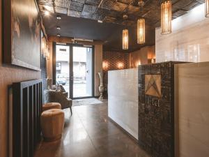Kuchyňa alebo kuchynka v ubytovaní Art Suites Boutique Hotel - Krakow Center
