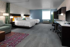 Home2 Suites By Hilton Page Lake Powell客房内的一张或多张床位