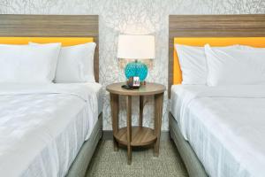 Home2 Suites By Hilton Wichita Falls, Tx客房内的一张或多张床位