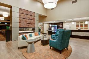 Posezení v ubytování Homewood Suites by Hilton Palo Alto