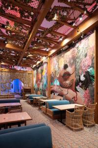 Crockfords Las Vegas, LXR Hotels & Resorts at Resorts World的休息区