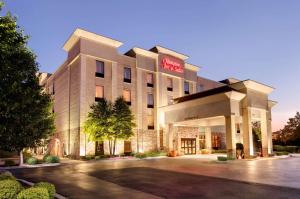 a rendering of the hampton inn suites hotel at Hampton Inn & Suites Addison in Addison