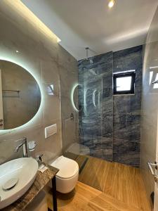 Koupelna v ubytování GL Hotel Ksamil
