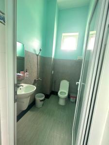 Phòng tắm tại Hồng Phú Motel - Đảo Phú Quý