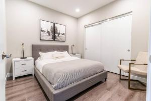 Luxury and spacious 2 BDR in Hollywood with Balcony