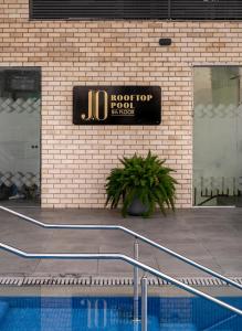 Bazén v ubytování Jo Shtibel Tel-Aviv nebo v jeho okolí