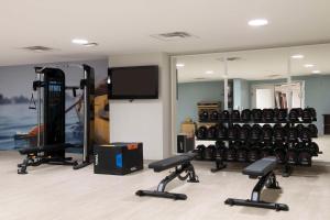 Fitness centrum a/nebo fitness zařízení v ubytování Hotel Canandaigua, Tapestry Collection By Hilton
