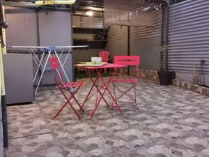 Kuchyň nebo kuchyňský kout v ubytování Studio avec grande terrasse