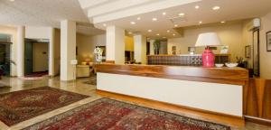 Vstupní hala nebo recepce v ubytování Hotel Reale + 37 fotografií