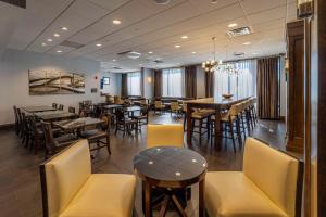 Restaurace v ubytování Hampton Inn Carlstadt At The Meadowlands