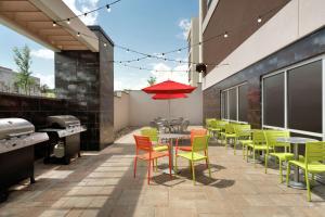 Patio nebo venkovní prostory v ubytování Home2 Suites by Hilton Middletown