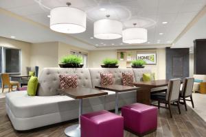 Posezení v ubytování Home2 Suites by Hilton Middletown