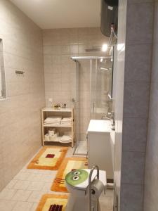 Kúpeľňa v ubytovaní Ferienwohnung mit Pool an der Apfelstraße