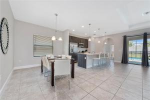 Kuchyň nebo kuchyňský kout v ubytování Balmoral Resort-224MCV home