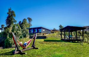 Jardín al aire libre en "Los laureles" vista al lago