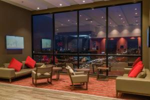Posezení v ubytování Hampton By Hilton Bogota Airport