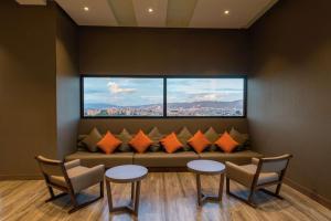Posezení v ubytování Hampton By Hilton Bogota Airport