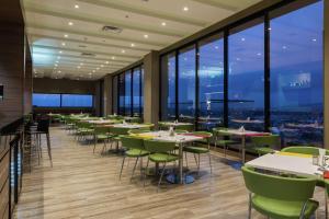 Restaurace v ubytování Hampton By Hilton Bogota Airport