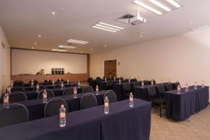 Konferenční prostory v ubytování Hampton by Hilton Guadalajara Expo + 37 fotografií