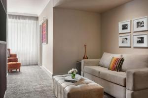 Posezení v ubytování DoubleTree by Hilton Lima Miraflores El Pardo