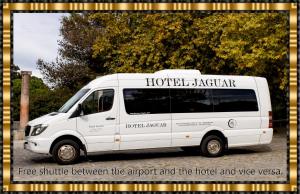 Fotografie z fotogalerie ubytování Hotel Jaguar Oporto - Airport to Hotel and City Center and Vice-Versa is a Free and Continuous Shuttle Service from 7AM to 8PM v Portu