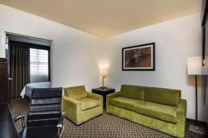 Zona de estar de DoubleTree by Hilton Queretaro