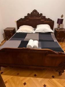Tempat tidur dalam kamar di Maximus Wine Cellar,Bagdati Wine House