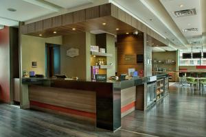 Εστιατόριο ή άλλο μέρος για φαγητό στο Hampton by Hilton Cali