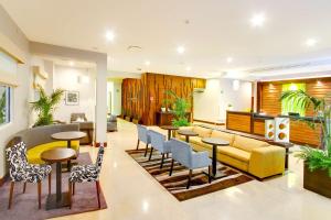 Posezení v ubytování Hilton Garden Inn Queretaro