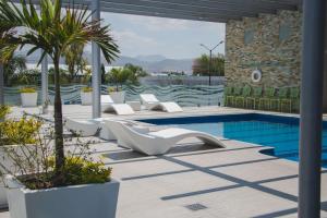 Bazén v ubytování Hilton Garden Inn Leon Poliforum nebo v jeho okolí