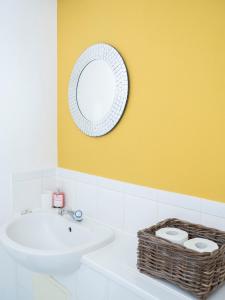 Fotografie z fotogalerie ubytování Stylish 2 bedroom apartment in the heart of Epsom town centre v destinaci Epsom