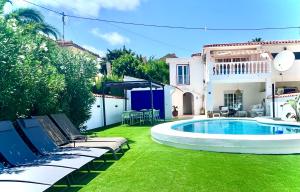 Bazén v ubytování Villa Maria by Albir Proper Properties nebo v jeho okolí