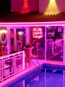 Un casino en el hotel o alrededores