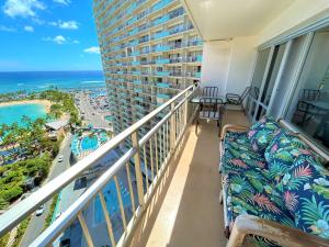 Fotografie z fotogalerie ubytování Ilikai Apt 1618 - Spacious 2BR 2BA Unit with Stunning Ocean-Lagoon View v Honolulu