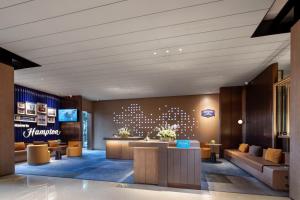 Area soggiorno di Hampton by Hilton Shenzhen Futian Port