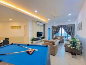 Μια τηλεόραση ή/και κέντρο ψυχαγωγίας στο Atlantis Residences Melaka by M'cozy Management