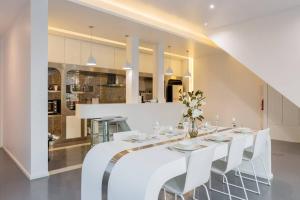 Dapur atau dapur kecil di Charming Pool Villa with Breathtaking View
