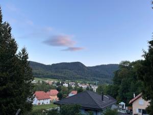 Nespecifikovaný výhled na hory nebo výhled na hory při pohledu z apartmánu + 37 fotografií