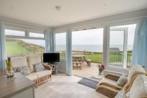 Μια τηλεόραση ή/και κέντρο ψυχαγωγίας στο Sealark