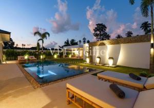 Бассейн в Balinese Pool-Villa Kolada, 4 Beds, Maenam, Koh Samui или поблизости